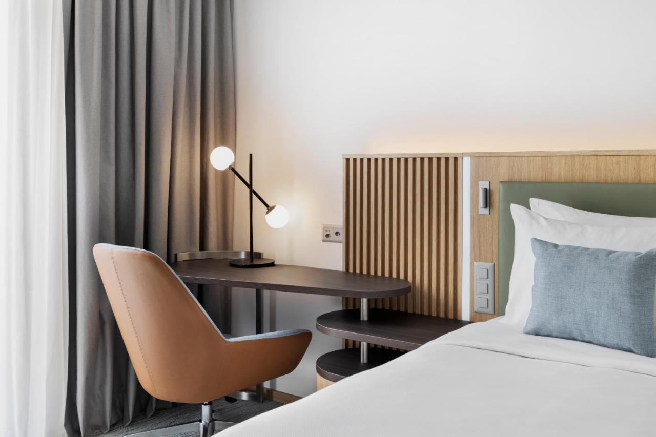 Courtyard By Marriott Biel Bienne Hotell Exteriör bild