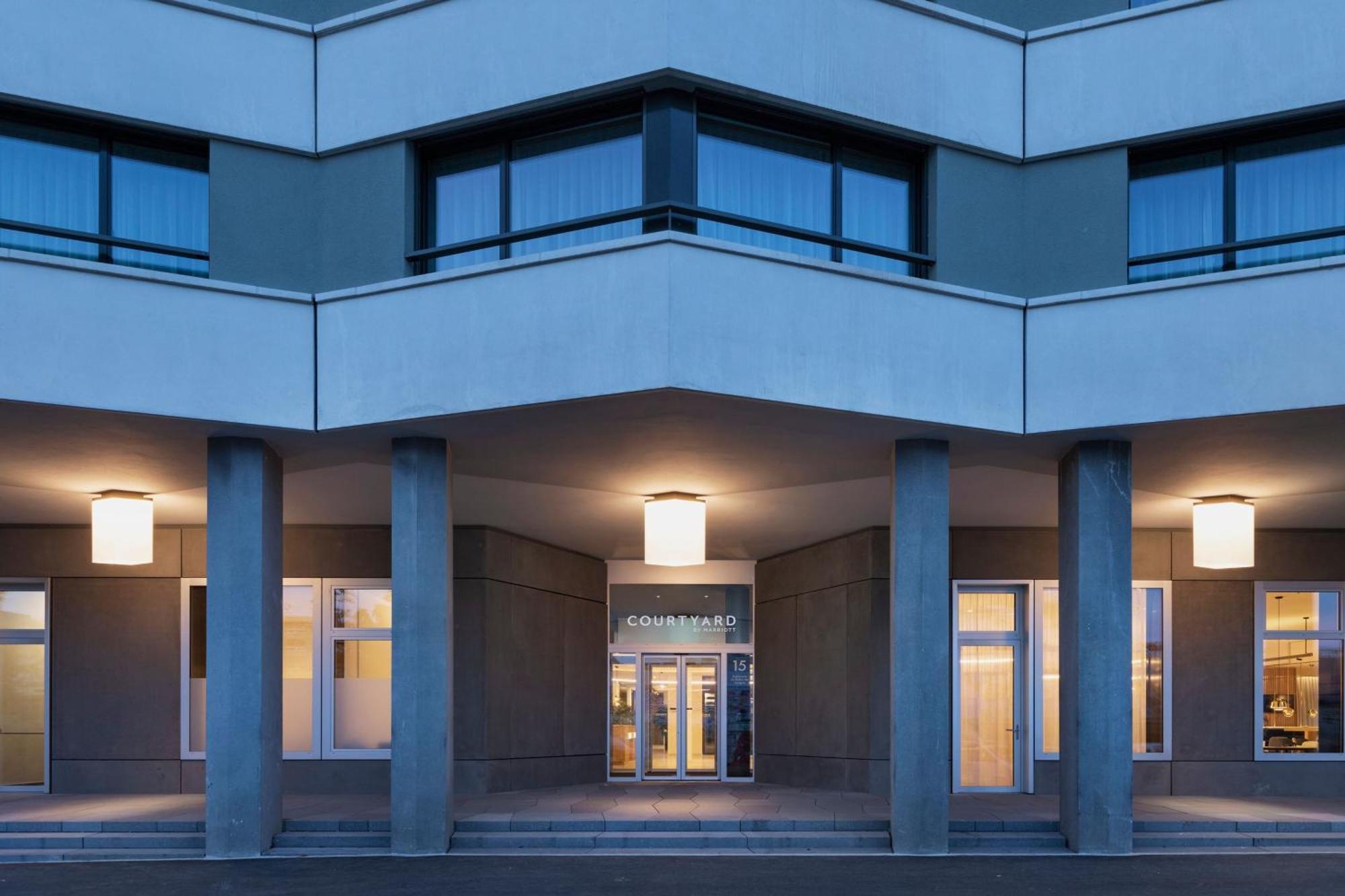 Courtyard By Marriott Biel Bienne Hotell Exteriör bild