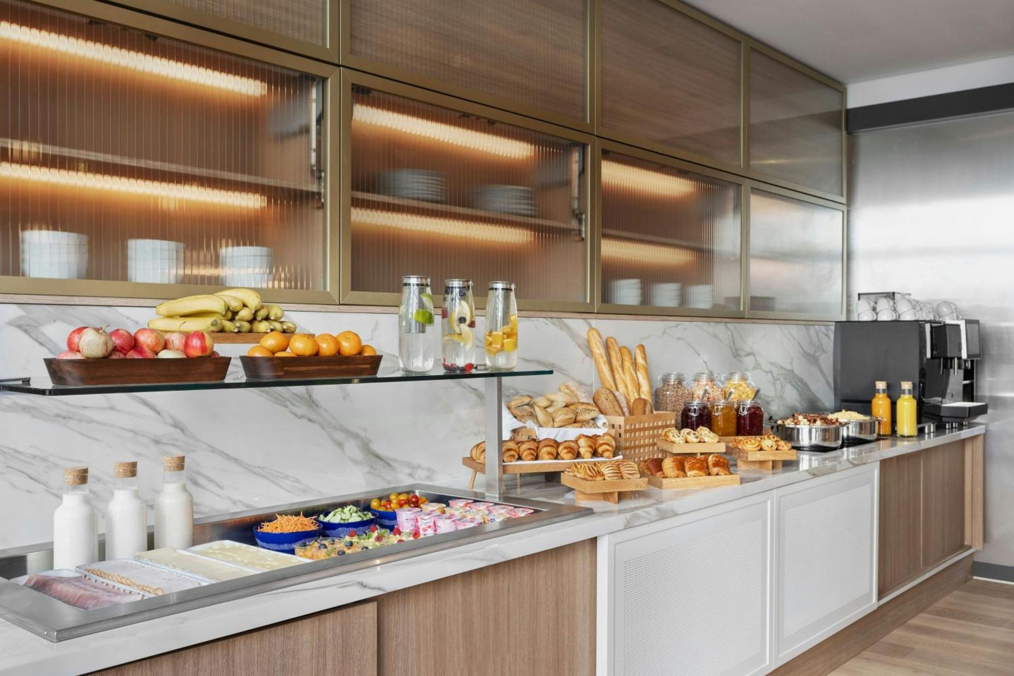 Courtyard By Marriott Biel Bienne Hotell Exteriör bild