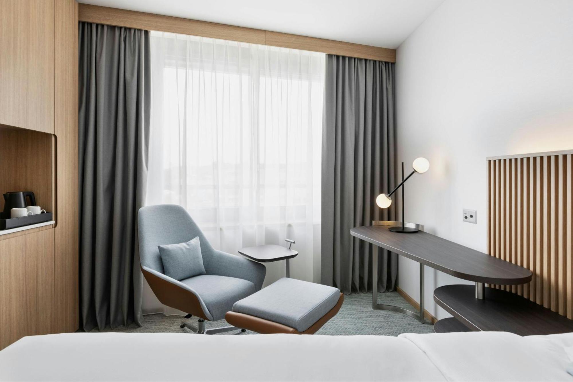 Courtyard By Marriott Biel Bienne Hotell Exteriör bild