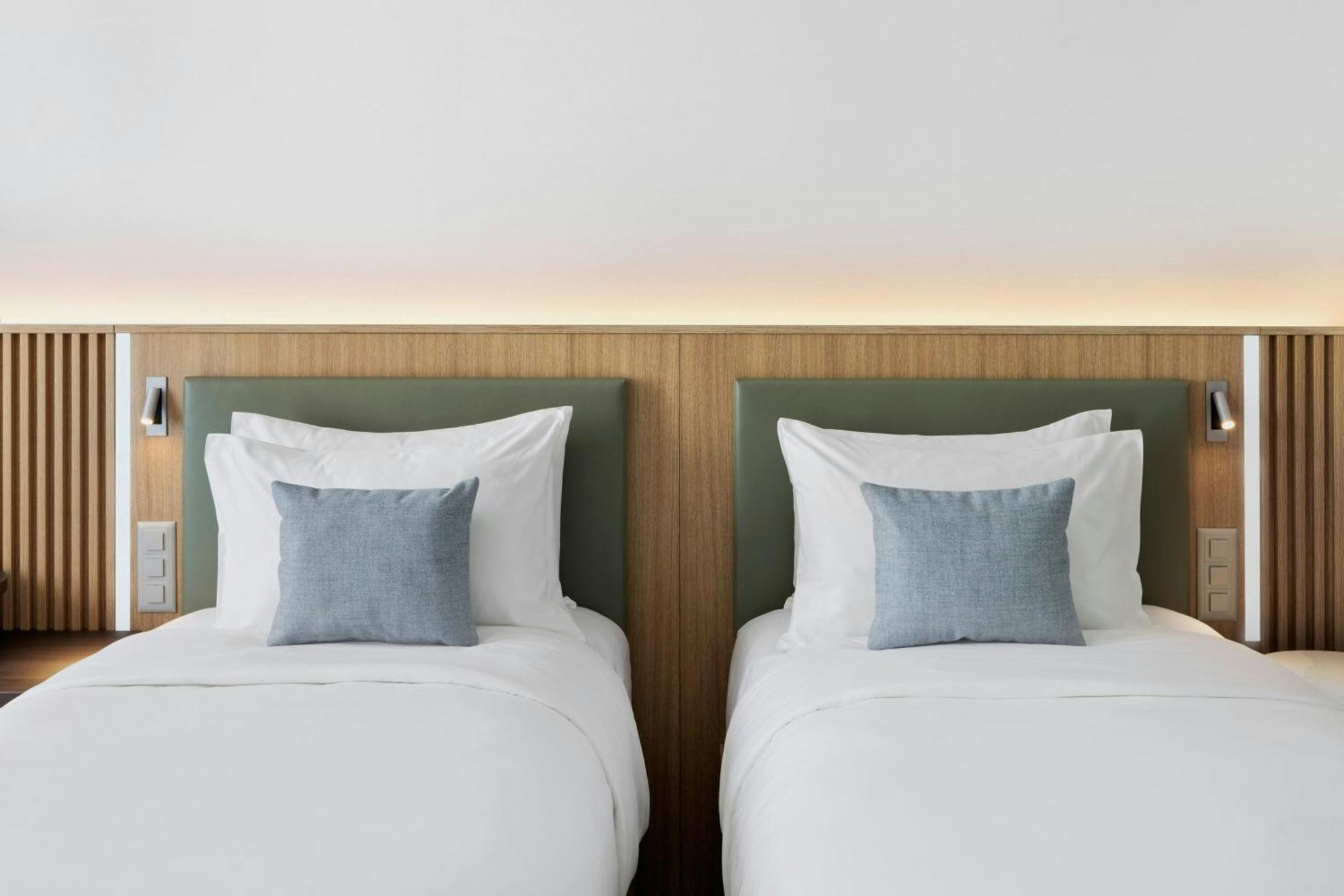 Courtyard By Marriott Biel Bienne Hotell Exteriör bild