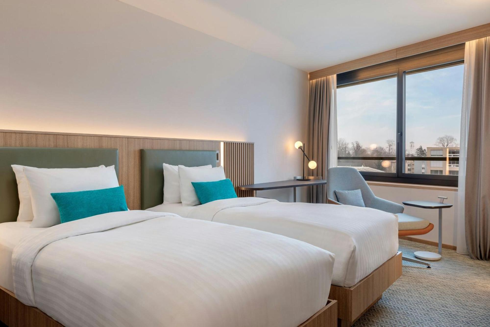 Courtyard By Marriott Biel Bienne Hotell Exteriör bild