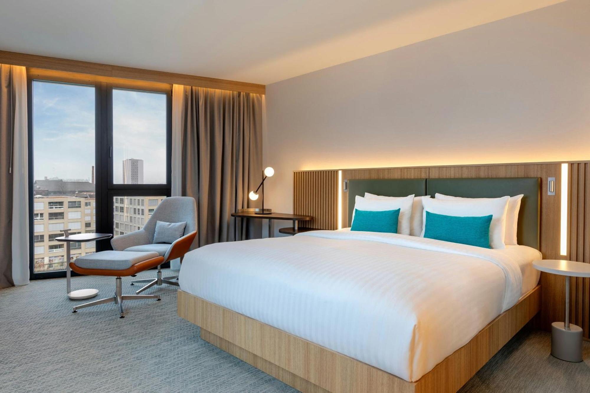 Courtyard By Marriott Biel Bienne Hotell Exteriör bild